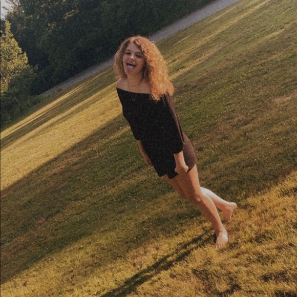 Meet your Posher, Brooke - Picture 1 of 1